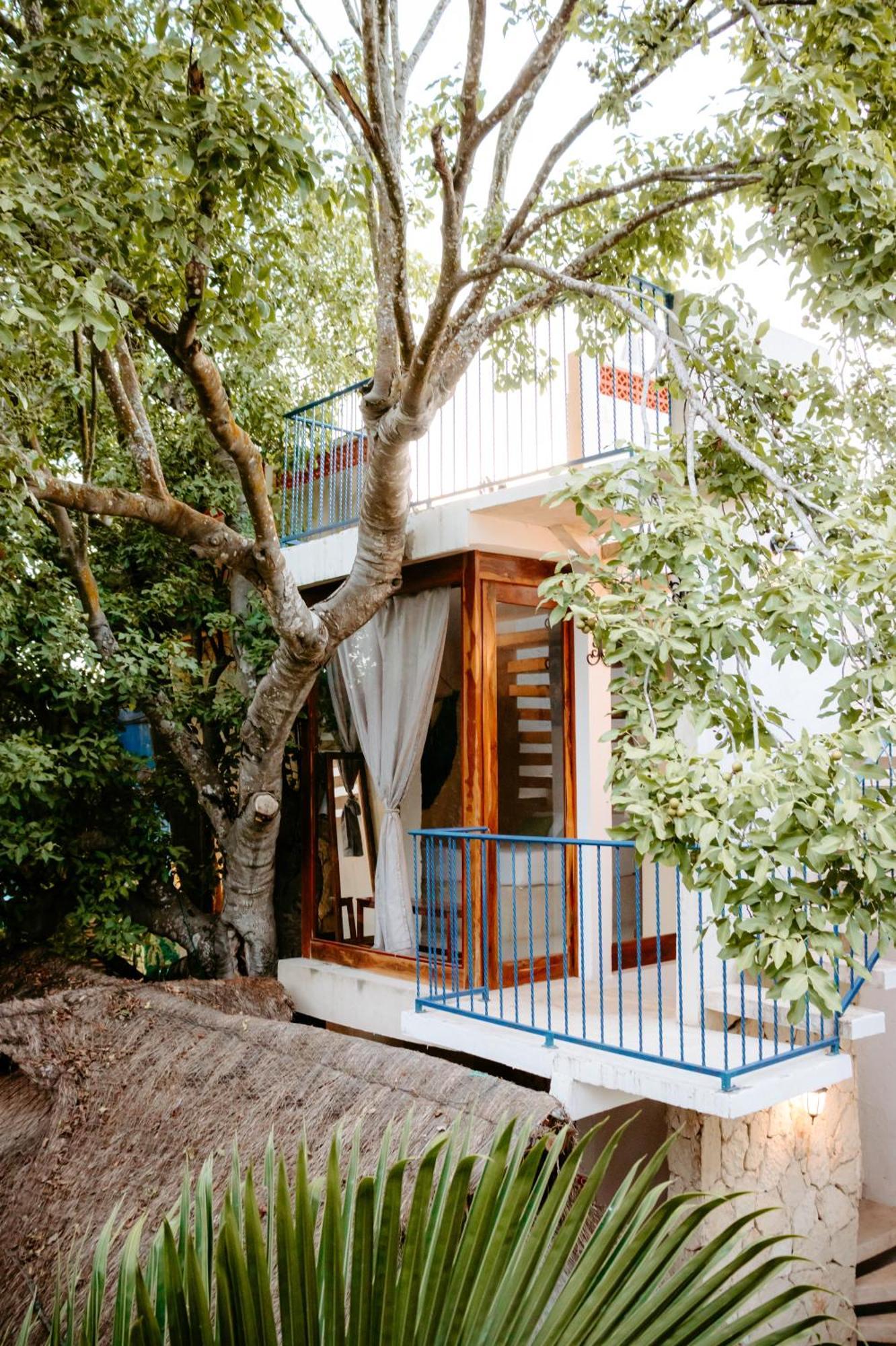 Tunich Naj & Hostal