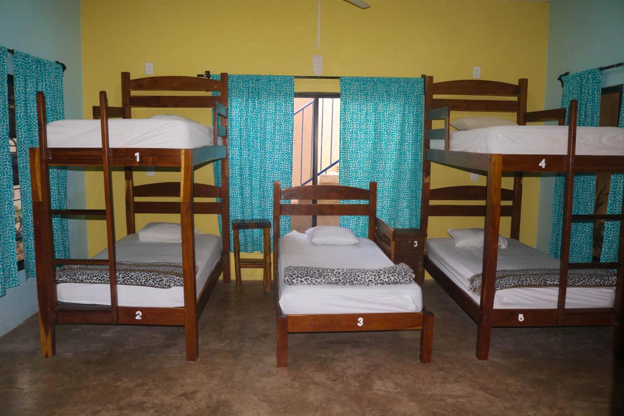 Tunich Naj & Hostal *