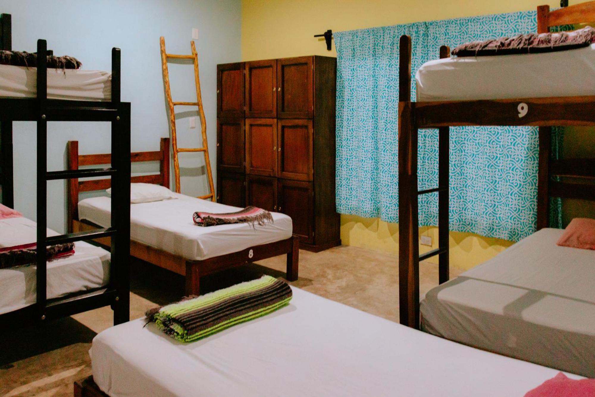 Hostal Tunich Naj & Hotel *