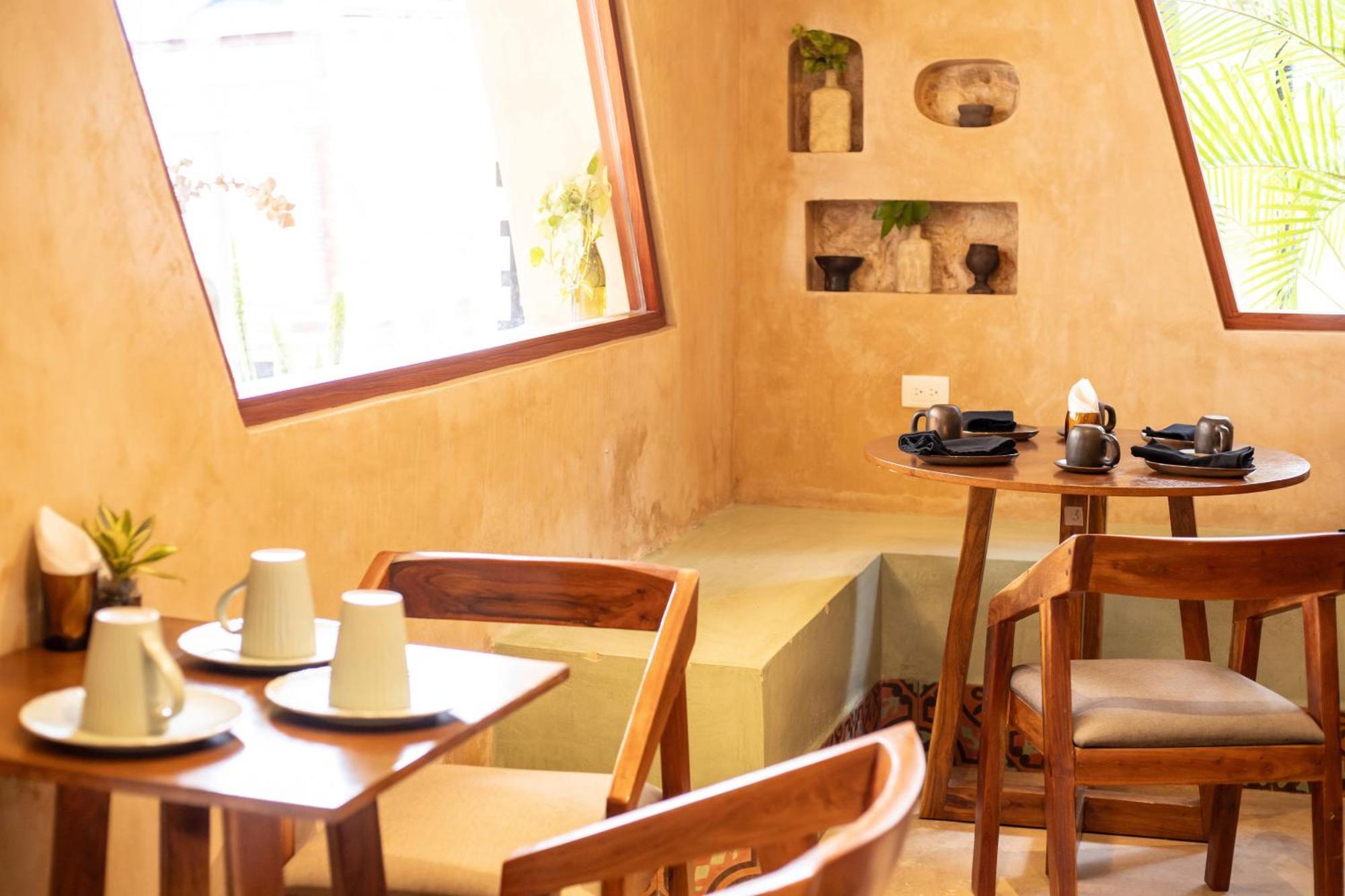 Hostal Tunich Naj & Hotel *